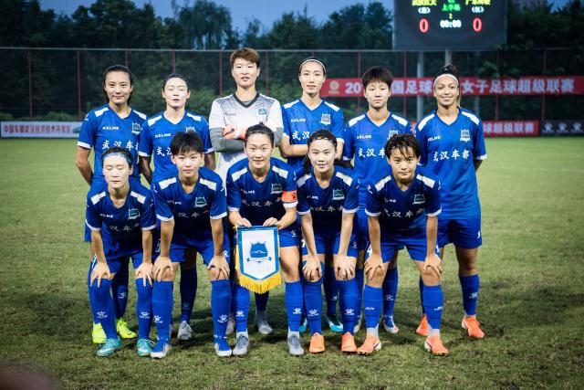 篮球直播间“意外”后续：女主播遭全网围观与剖析